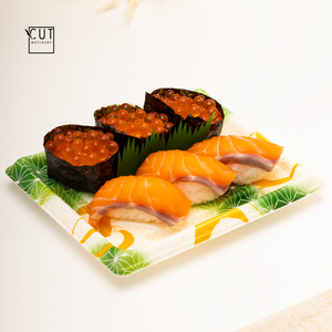 SALMON IKURA SUSHI (6 PCS)